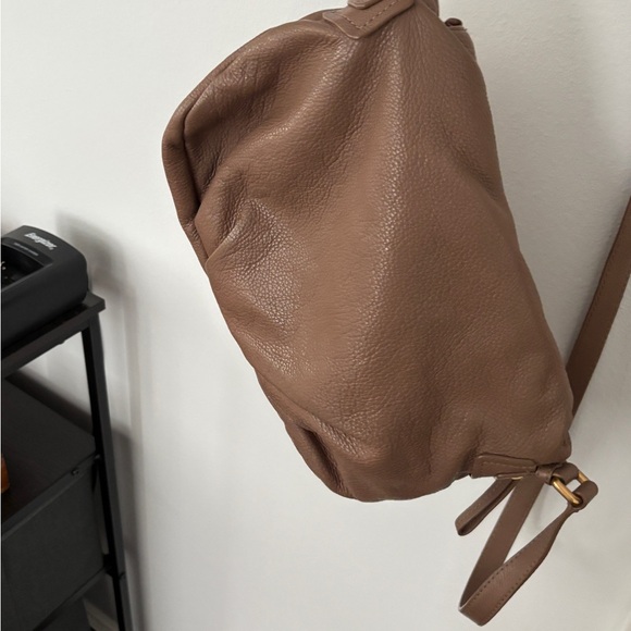 Marc Jacobs Original Large Percy Crossbody in Taupe/Gray - Picture 2 of 4